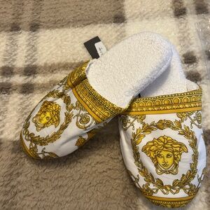 NWT Versace Slippers